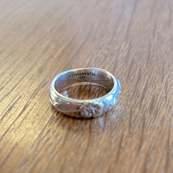 TIFFANY & Co. Retired Nature Rose Ring *Rare* Sterling Silver Sz 7 - Picture 2 of 4
